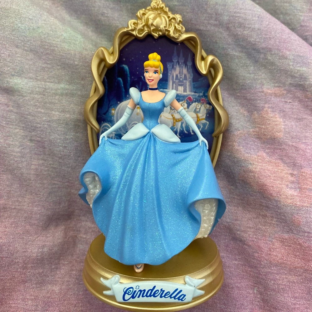 1997 Disney’s Cinderella Keepsake ornament